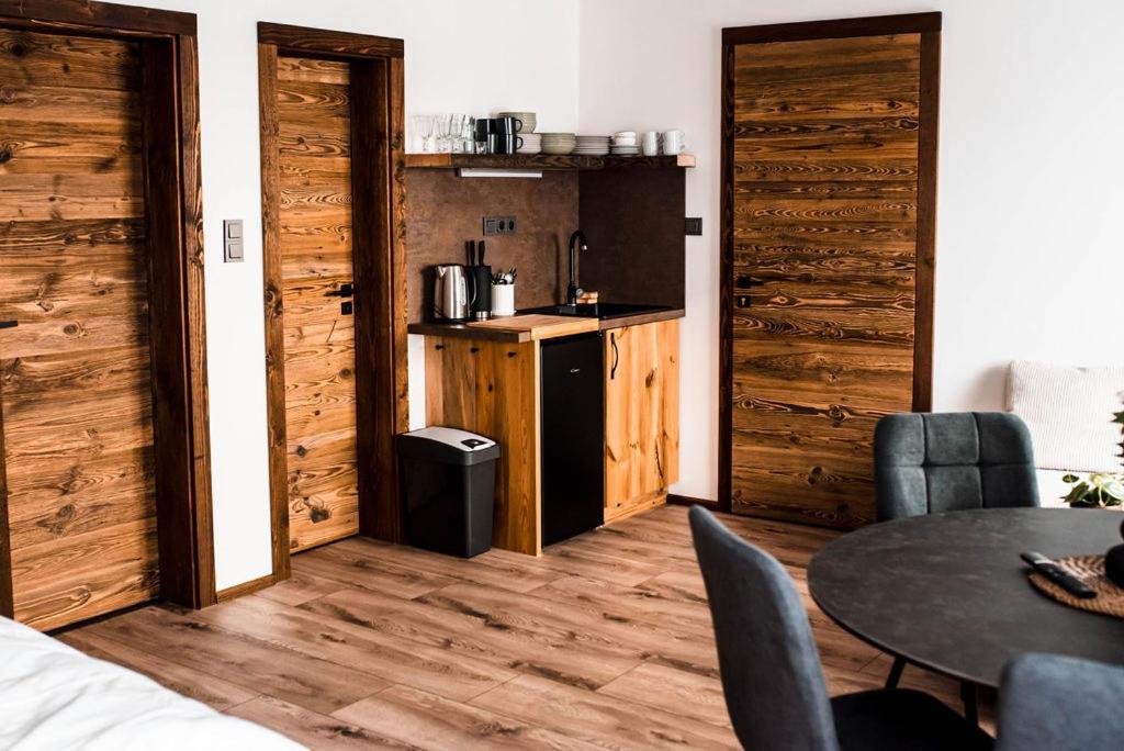 Apartmany Zeme Nove Mesto pod Smrkem Exteriör bild
